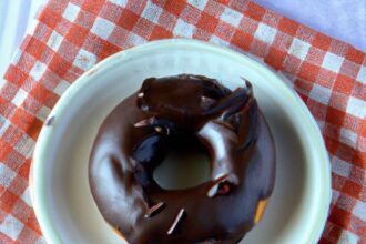 Decadent Baked Chocolate Donuts: A Guilt-Free Indulgence