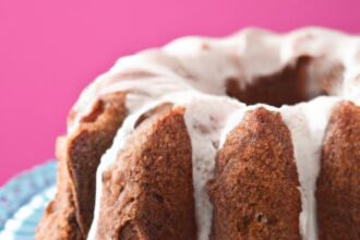 Drizzle Delight: Perfect Icing Tips for Your Bundt Cake
