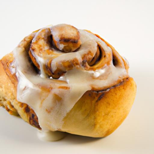 Sweet Finish: Crafting the Perfect Glaze for Cinnamon Rolls