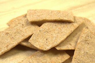 Crunchy & Simple: Homemade Easy Gluten-Free Crackers Guide