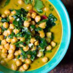 Wholesome Chickpea Spinach Curry: A Flavorful Nutrition Boost