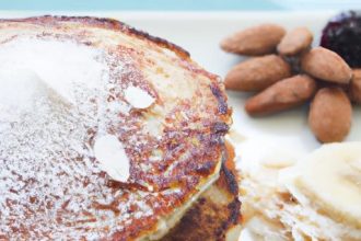 Fluffy Almond & Coconut Flour Pancakes: A Nutty Delight